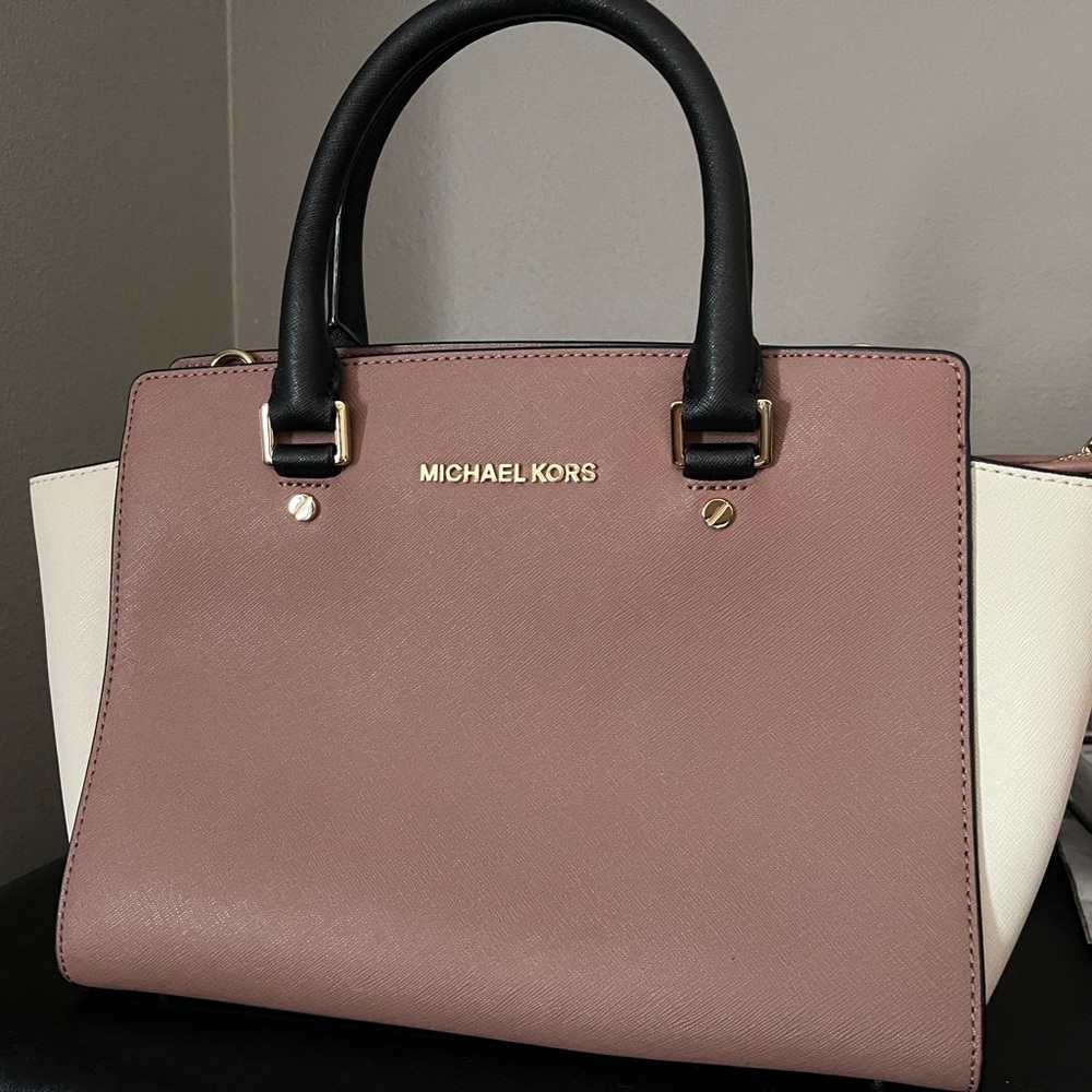Michael Kors Selma Bag